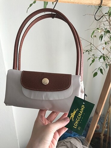 No 4 longchamp