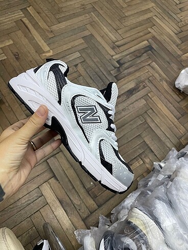 New Balance 530