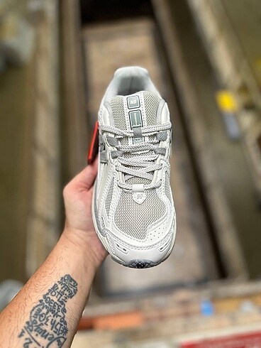 New Balance New Balance 1906 R