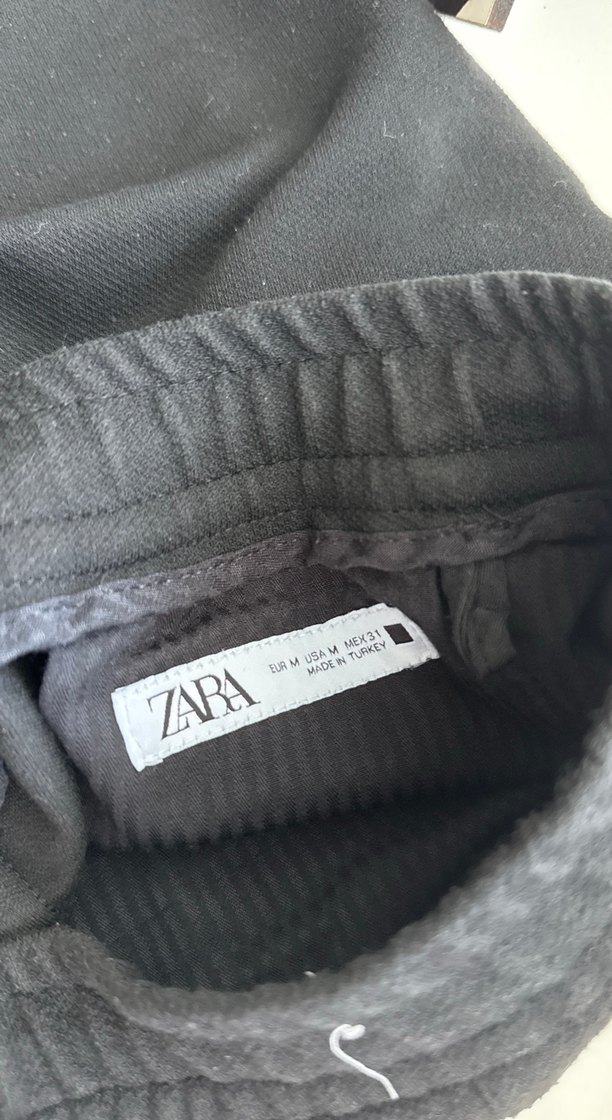 Zara erkek Siyah Rahat Kesim Midi Şort - Görsel 3