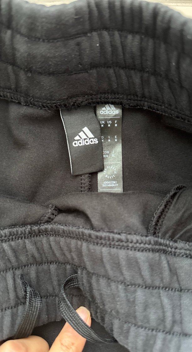 Adidas Siyah Rahat Kesim Erkek Şort - Görsel 2