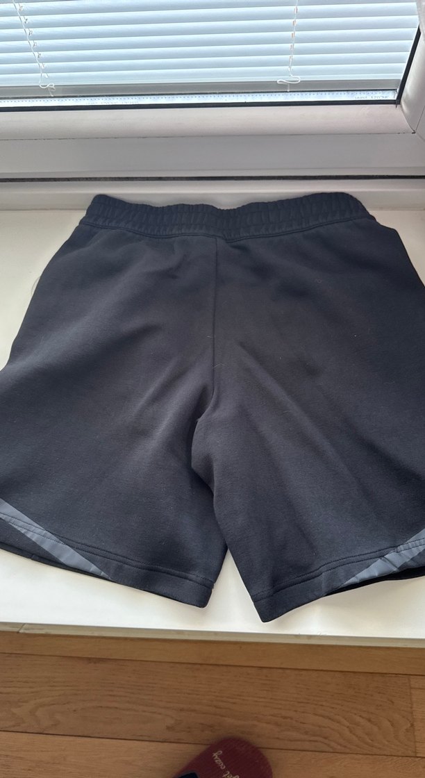 Adidas Siyah Rahat Kesim Erkek Şort - Görsel 3