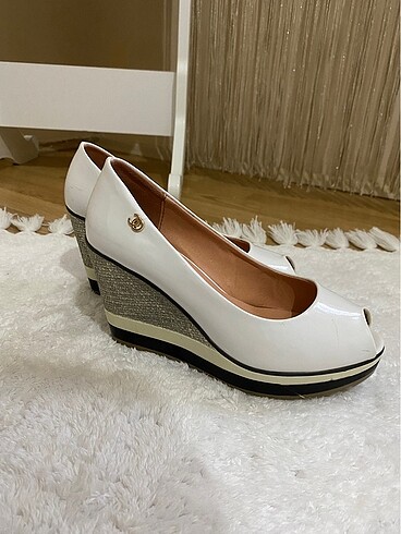 37 Beden beyaz Renk Dolgu topuklu ayakkabı
