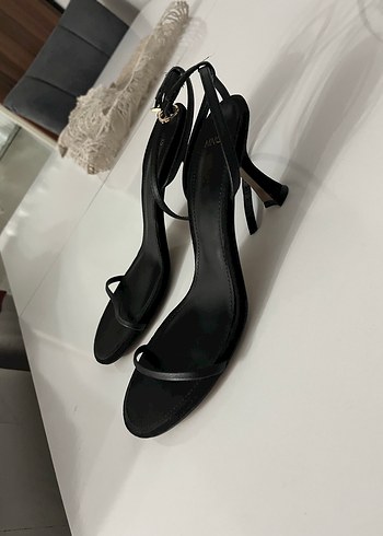 38 Beden MNG Siyah Minimalist Stiletto Topuklu