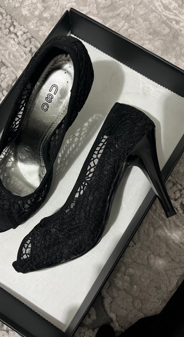 Dantel Detaylı Siyah Yılan Desenli Topuklu Ayakkabı - Görsel 3