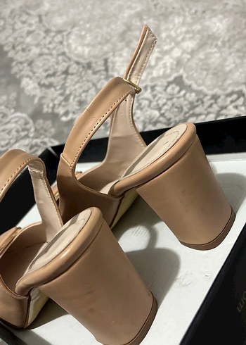 Bej Deri Stiletto Topuklu Kadın Ayakkabı - Görsel 3