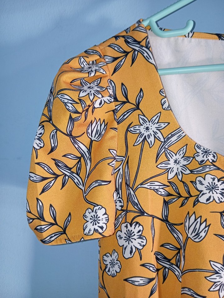 Sarı V Yakalı Midi Elbise - Görsel 3