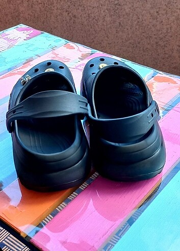 36 Beden siyah Renk Terlik crocs