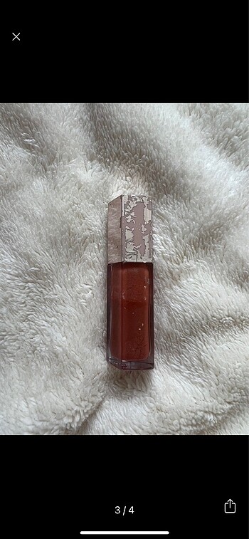  Beden Fenty gloss