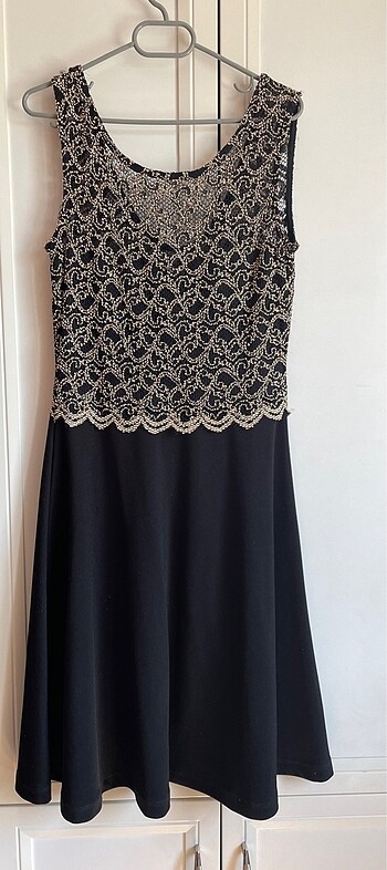 Siyah Elbise - Görsel 2