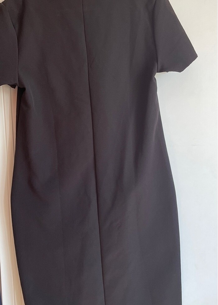 Siyah Elbise - Görsel 3