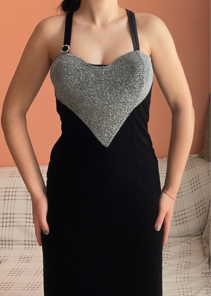 Moda Tasarım Öğrencisi Dikimi Abiye - Görsel 2