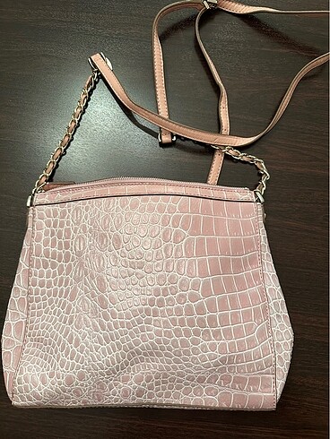Guess Guess Pembe Çapraz Çanta