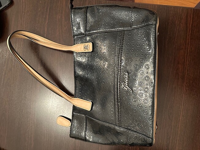 Guess Siyah Kol Çantası