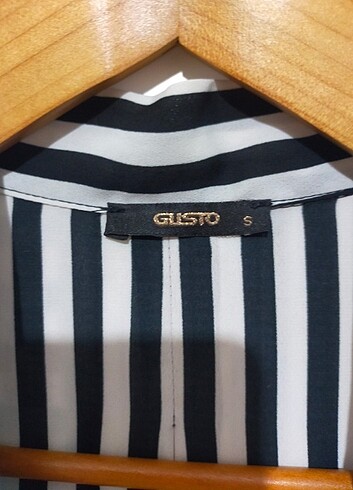 Gusto siyah beyaz çizgili gömlek  - Görsel 2