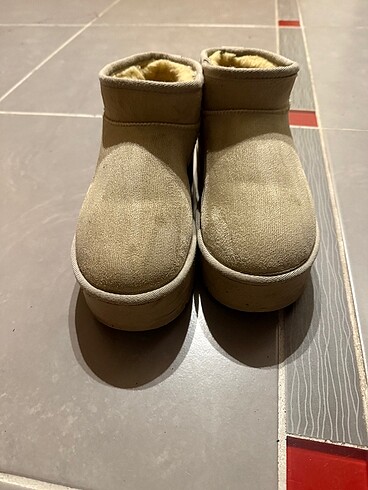 Ugg Ugg kısa bot
