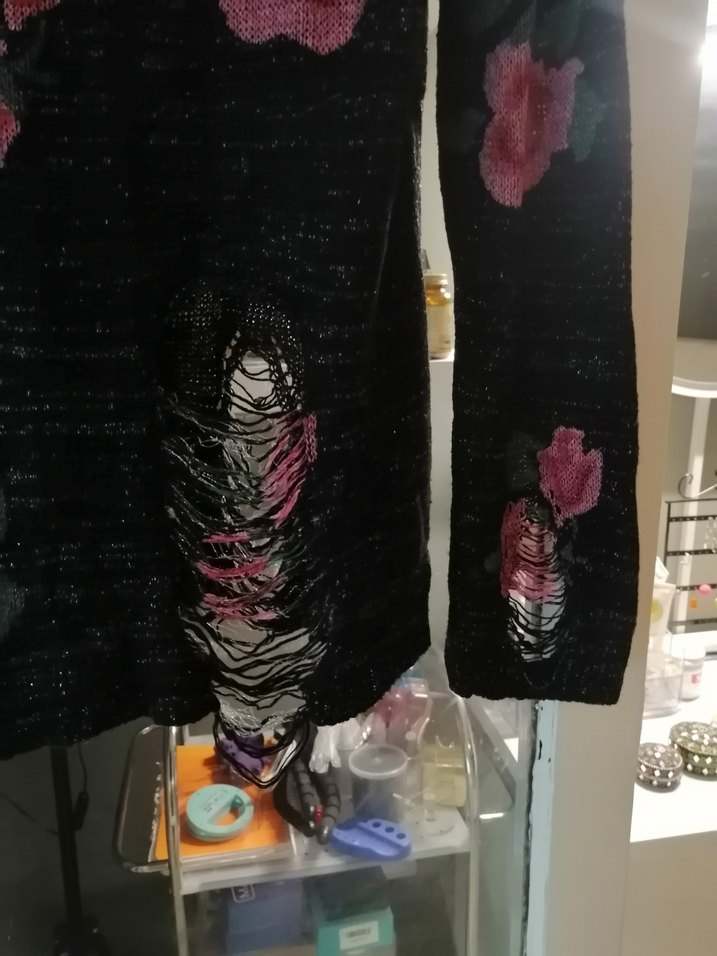 Pembe Çiçek Desenli Delikli Triko Kazak - Görsel 2