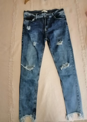 Zara Kadın Mavi Yırtık Kot Pantolon