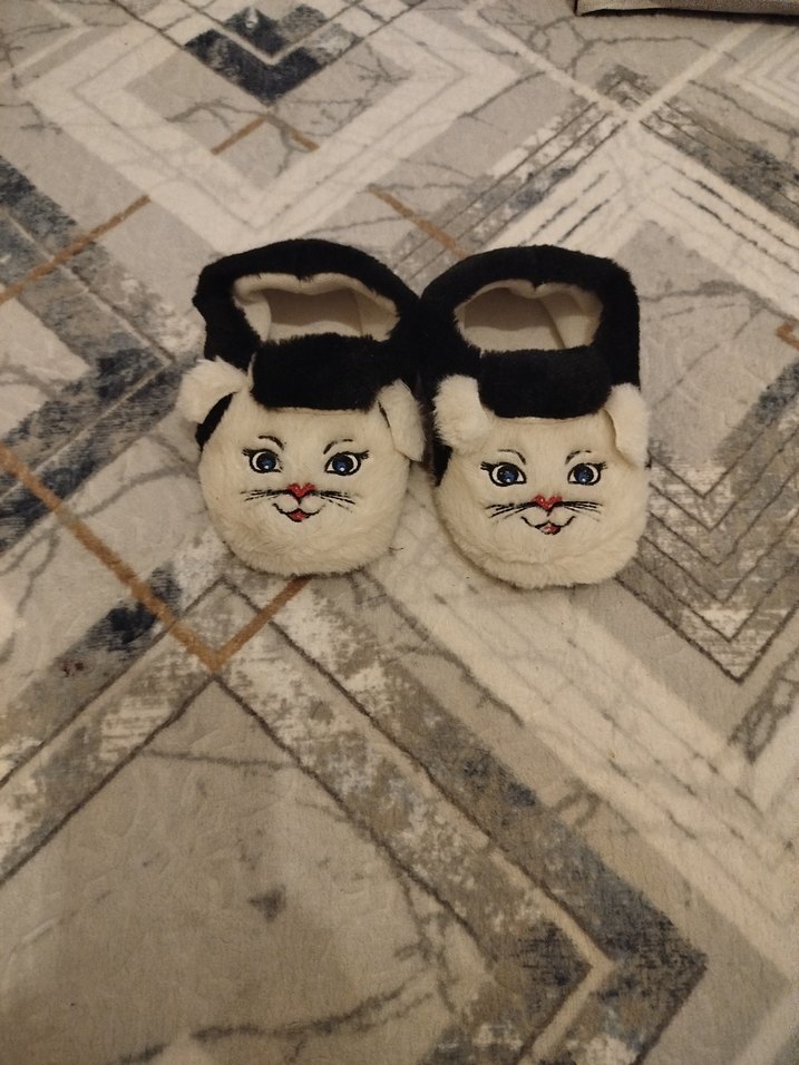 Kız Çocuk Gri Nakışlı Sıcak Ev Terliği - Görsel 2