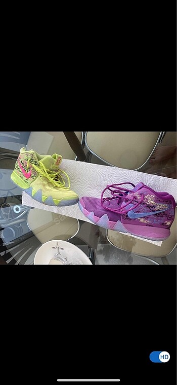 Kyrie 4 confeti