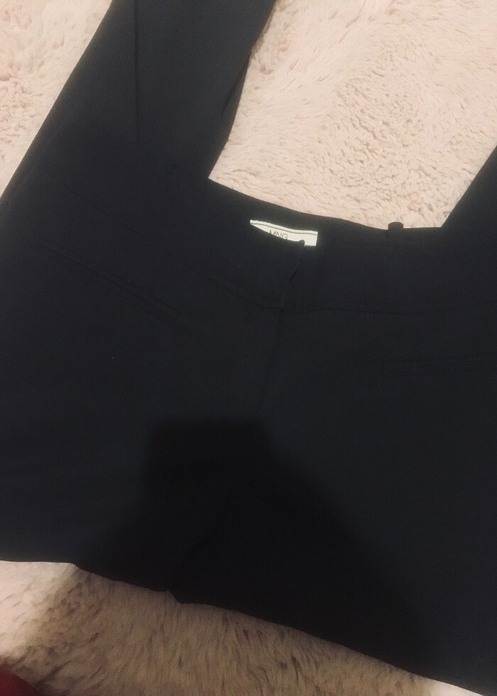 Mango siyah boru paça kumaş pantolon? - Görsel 3