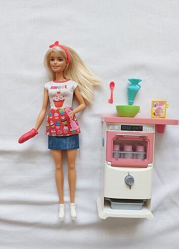BARBİE AŞÇI BEBEĞİ