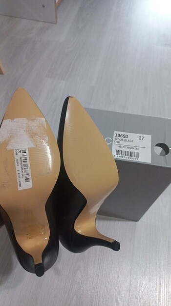 37 Beden siyah Renk Hotiç marka stiletto