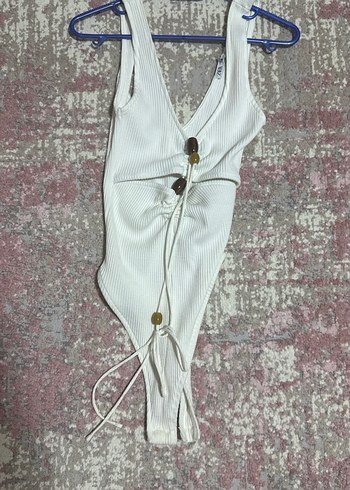 Düğmeli Beyaz Uzun Kesim Kadın Monokini