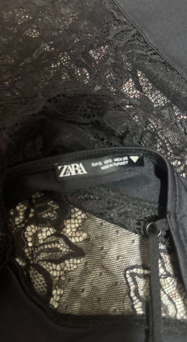 Zara Dantel Detaylı Siyah bluz - Görsel 4