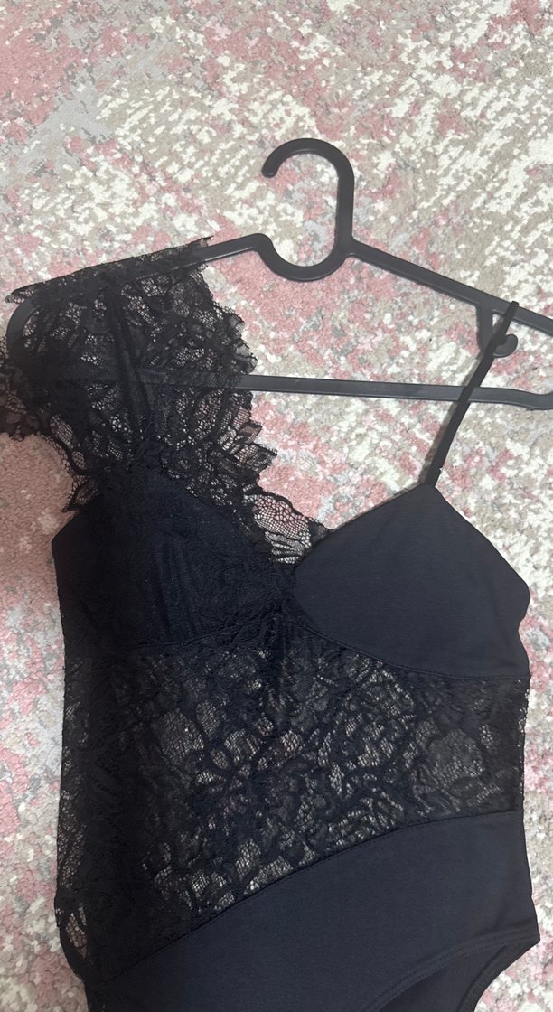 Zara Dantel Detaylı Siyah bluz - Görsel 2