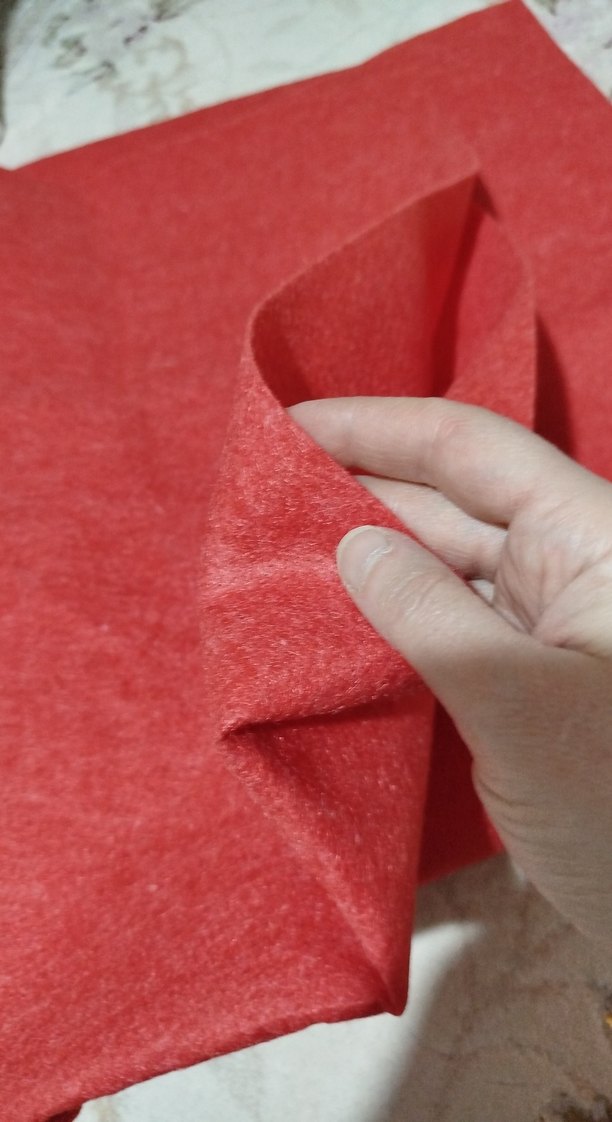 Kırmızı Keçe - Görsel 2