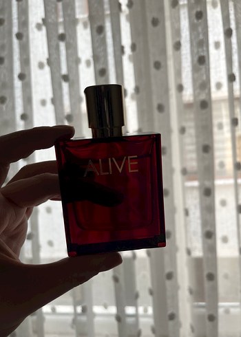 Alive Kadın Parfümü - Görsel 2