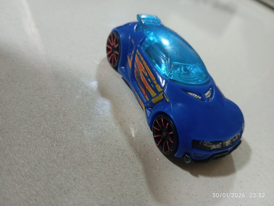 Mavi Renkli Oyuncak Araba - Görsel 3