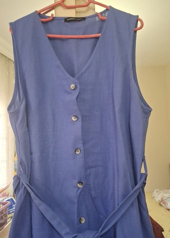 Mavi V Yaka Düğmeli Uzun Elbise - Görsel 2