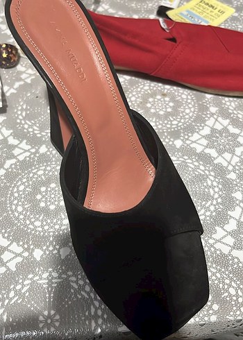 Amina Muaddi Siyah Platform Topuklu Terlik - Görsel 3