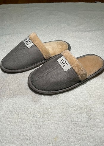 Diğer Gri Kadın Peluş Ev Terliği