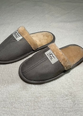 36 Beden Gri Kadın Peluş Ev Terliği