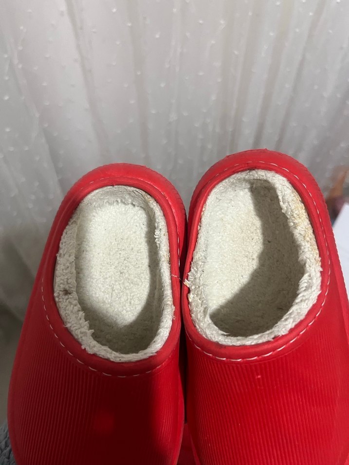 Çocuk Kırmızı Ev Terliği Velcro Bağlantılı - Görsel 3