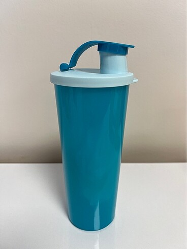 Tupperware bardak