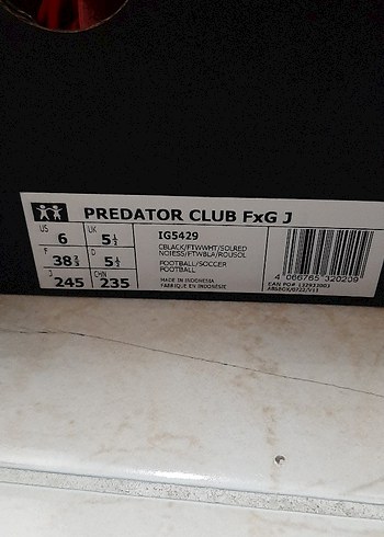 Adidas Adidas orjinal krampon 38.5 numara yeni kutusunda1 defa giyildi