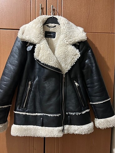 STRADIVARIUS CEKET