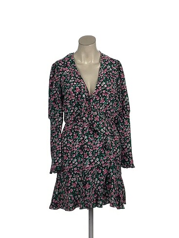 Zara Kısa Elbise %70 İndirimli.