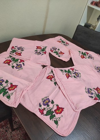 Pembe kanaviçe Nakışli minder