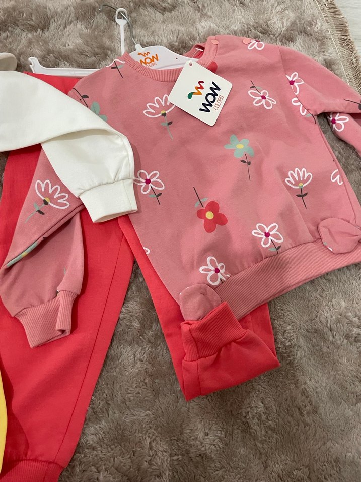 Baskılı, Örgü Beyaz ve Renkli Bebek Kız Takımı - Görsel 3