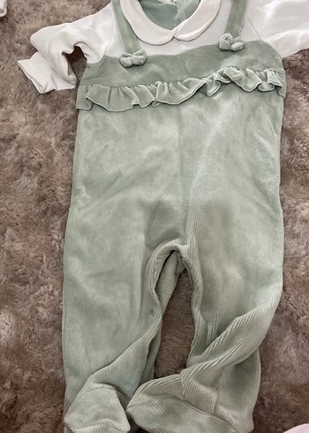 Yeşil Fırfırlı Bebek Kız Tulumu - Görsel 2