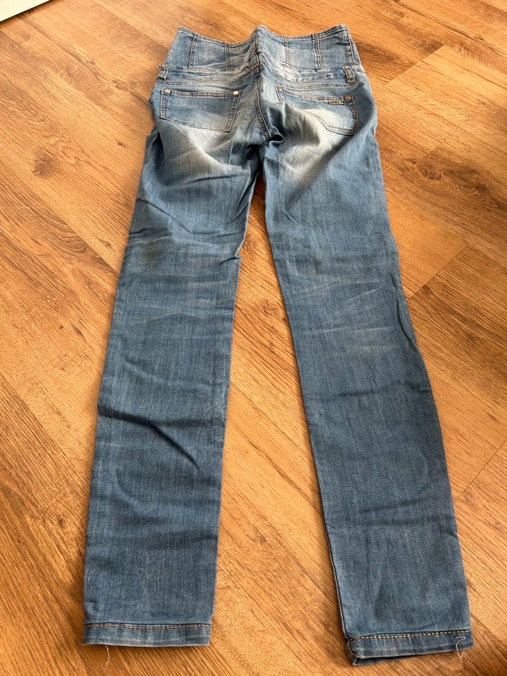 Açık Mavi Denim Jean — görsel 2/5