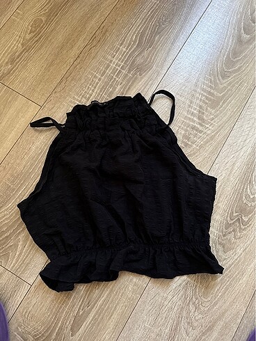 Siyah crop