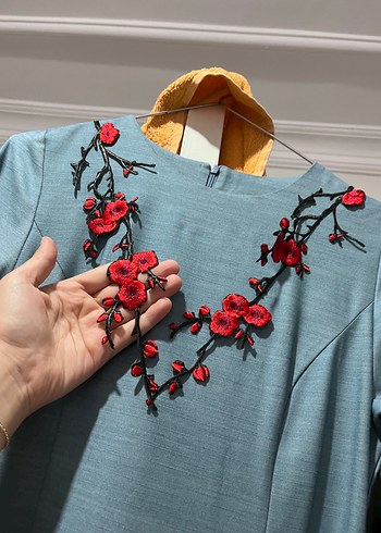 Uzun Kollu Mavi Nakışlı Bohem Elbise - Görsel 4