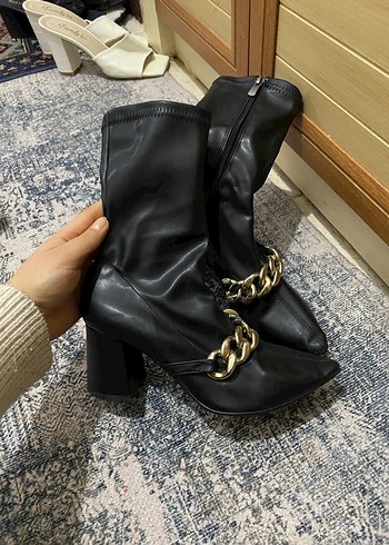 Kadın Siyah Zincir Detaylı Deri Topuklu Bot - Görsel 2