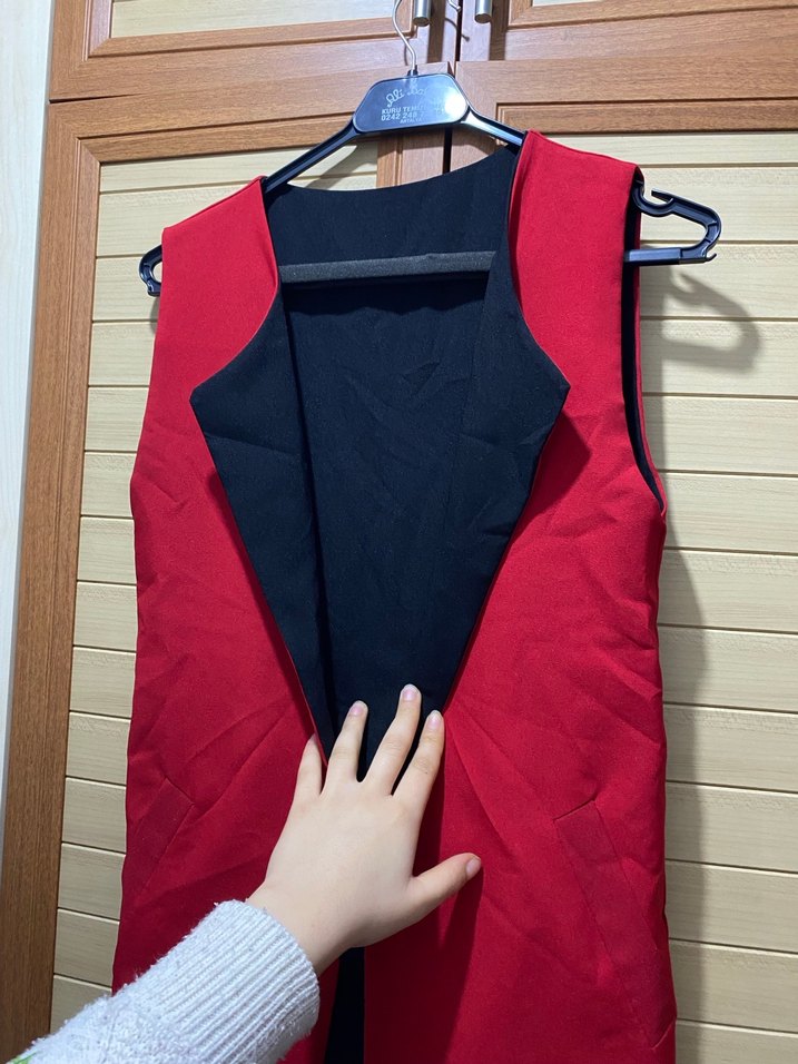 Kırmızı Drapeli Kadın Yelek - Görsel 2